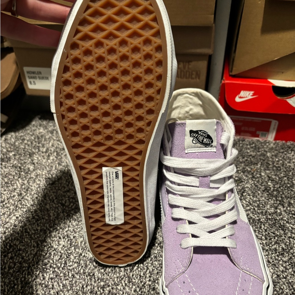 Vans - Picture 3 of 4
